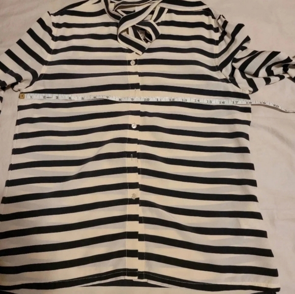 Fossil Silk neck tie striped cream and black blouse - Picture 6 of 8